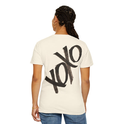 T-Shirt — Oversized XOXO Crown Graphic Tee