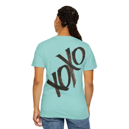T-Shirt — Oversized XOXO Crown Graphic Tee