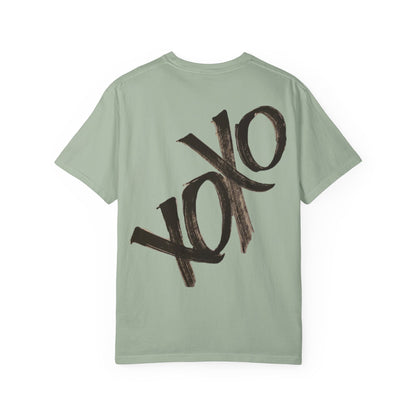 T-Shirt — Oversized XOXO Crown Graphic Tee
