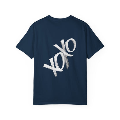 XOXO Brushstroke T-Shirt — Casual Graphic Tee for Valentine’s & Everyday